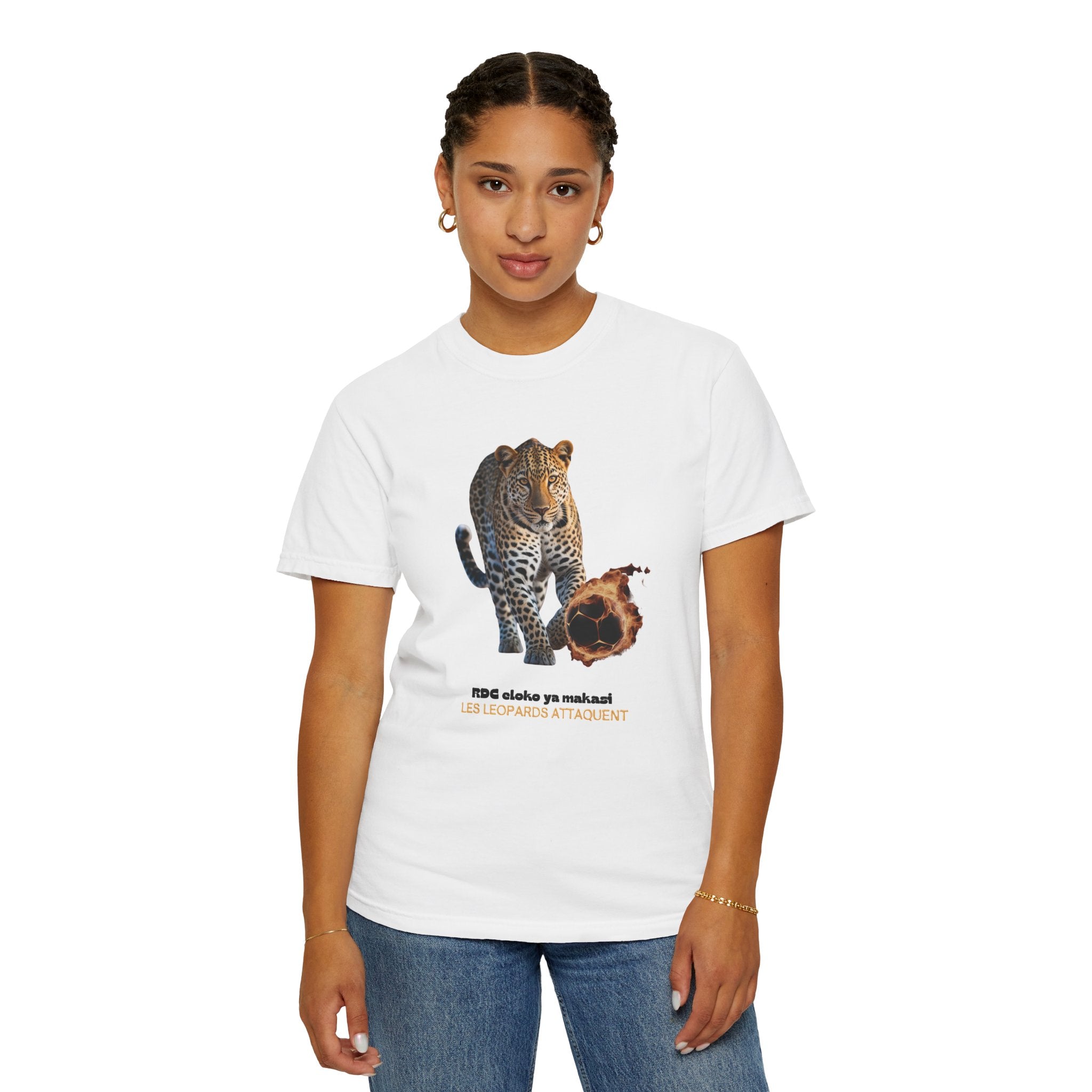 The Leopards Attack Graphic T-Shirt 'Les léopards attaquent' Wildlife Sports Fan Tee