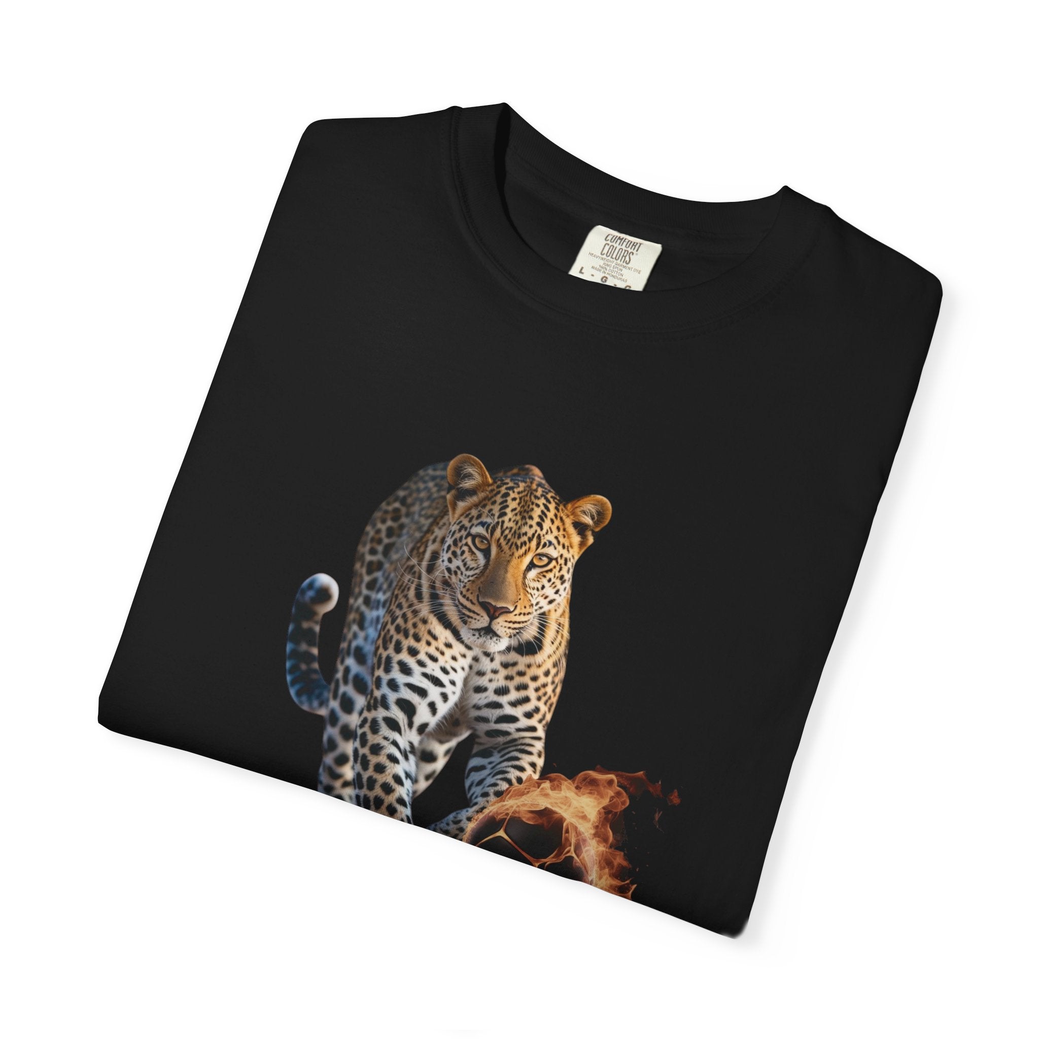 The Leopards Attack Graphic T-Shirt 'Les léopards attaquent' Wildlife Sports Fan Tee