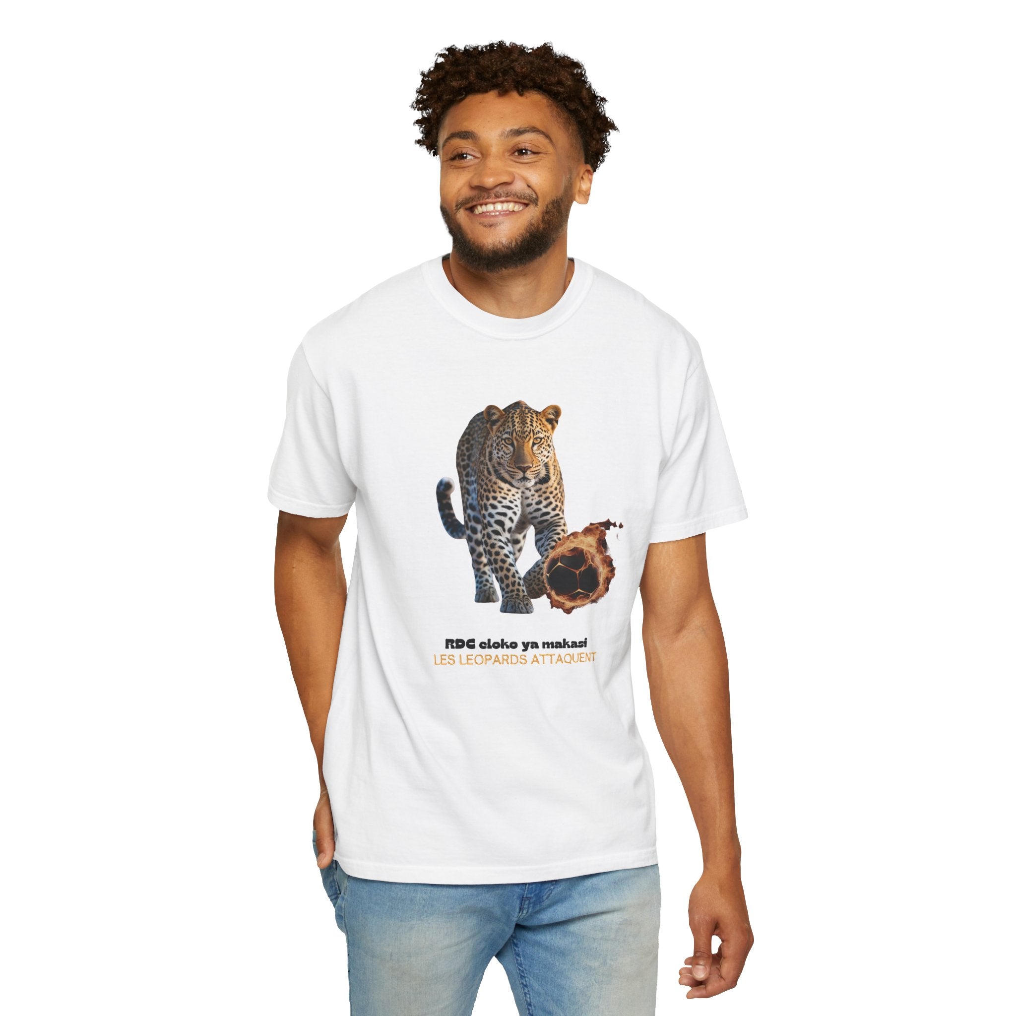 The Leopards Attack Graphic T-Shirt 'Les léopards attaquent' Wildlife Sports Fan Tee